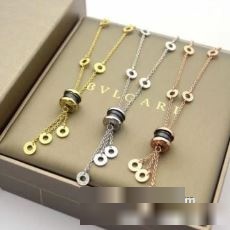 ブランドコピー 2022秋冬 今一番HOTな新品 ブルガリ BVLGARI ネックレス プレゼントに最適 ペンダントトップ 3色可選