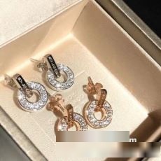 ブルガリコピー ブランド 2022秋冬 セレブ風  ブルガリ BVLGARI ピアス イヤリング 2色可選 質感が大人の女性に似合います