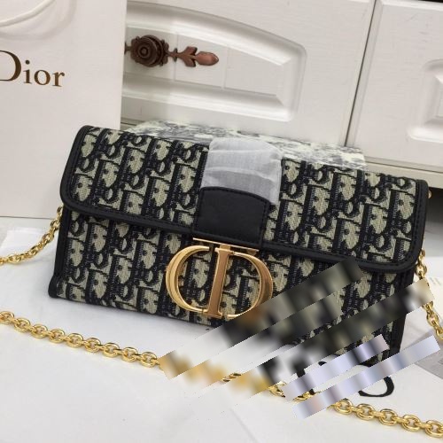 スーパーコピー激安 2022秋冬 美品！ディオール DIOR ショルダーバッグ 小型 軽量