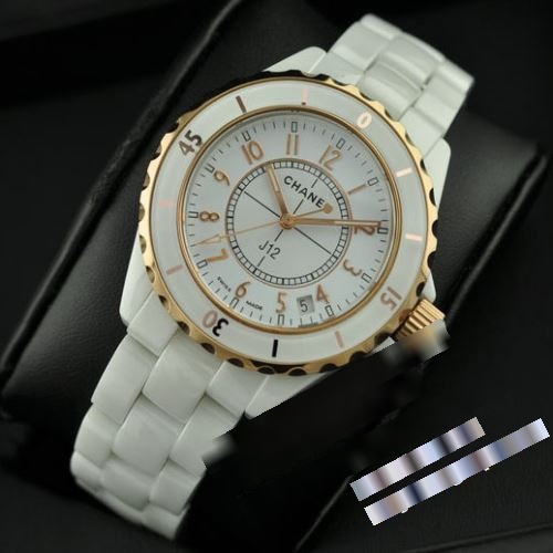 ブランドスーパーコピー プレゼントに 2022秋冬 ブランド コピーCH パっと目を引くかわいいデザインの腕時計です 恋人腕時計 時計