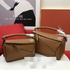 ムダな装飾を排したデザイン ロエベスーパーコピー レディースバッグ 4色可選 2022秋冬 ロエベ LOEWE ショルダーバッグ 手持ち&ショルダー掛け