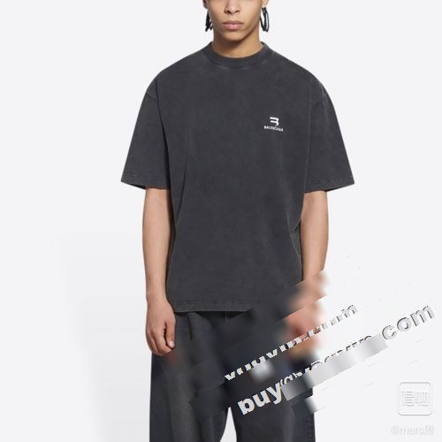  バレンシアガコピー 今一番HOTな新品 BALENCIAGAコピー 2022 半袖Tシャツ カジュアル 