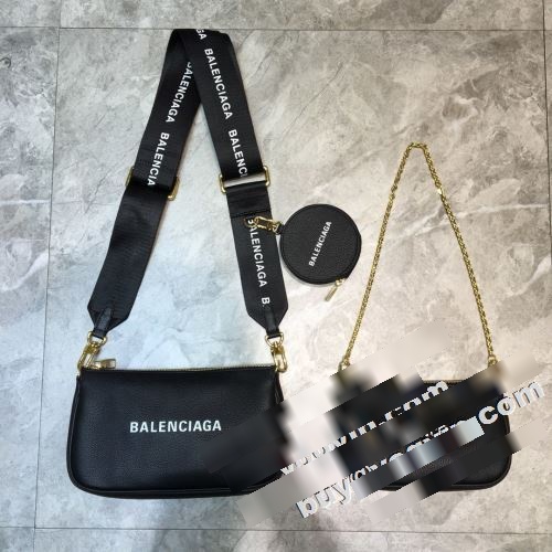  2022 バレンシアガコピー  確定となる上品 斜め掛けバッグ 柔軟 BALENCIAGAコピー 争奪戦必至   