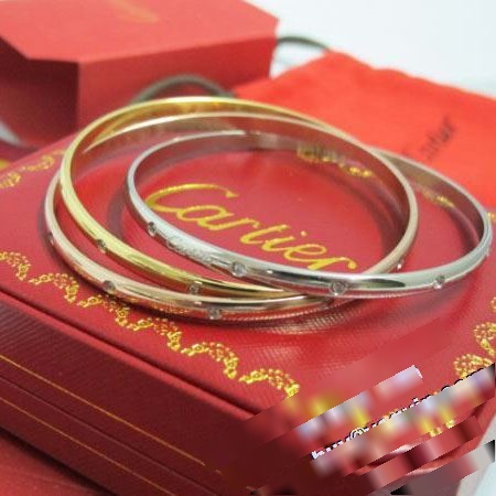 カルティエ CARTIER バングル 存在感◎ 2022 カルティエブランド コピー ブレスレット