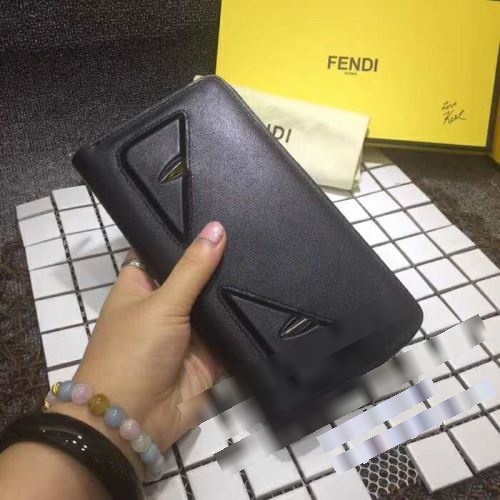 人気商品登場 フェンディスーパーコピー FENDI 長財布 長財布 牛革財布 大容量 革