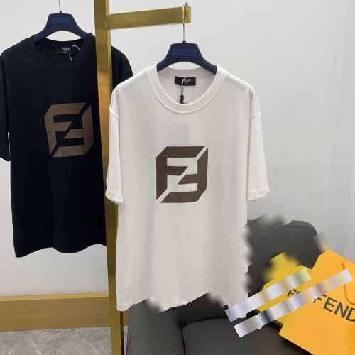 コーデ 知的なムードを演出 フェンディコピーブランド 2022 フェンディ FENDI 半袖Tシャツ 2色可選 消臭抗菌効果がある