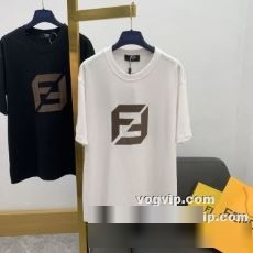 コーデ 知的なムードを演出 フェンディコピーブランド 2022 フェンディ FENDI 半袖Tシャツ 2色可選 消臭抗菌効果がある