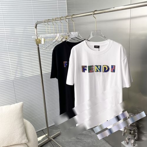定番のアイテム 2022 フェンディ FENDI 半袖Tシャツ ブランド 偽物 通販 2色可選 デザイン性の高い
