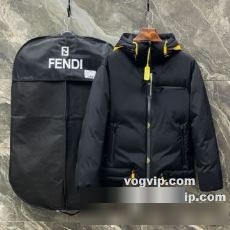 2022秋冬 超目玉 フェンディブランドスーパーコピー FENDI ダウンジャケット コート タンポポの綿毛のようなダウンを80％も使用する事で抜群の軽さそして柔らかさを実現