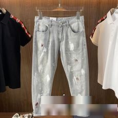 2023最新入荷 著名人の着用 ディースクエアード偽物ブランド DSQUARED2 ジーンズ 柔らかな質感