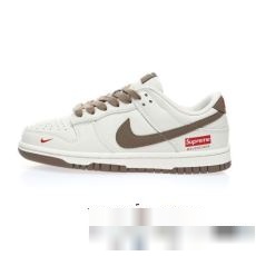 ファッション 人気 Supreme x Nik By You SB Dunk Low Retro SP 2023 スニーカー シュプリーム 芸能人に愛用者続出 SUPREMEスーパーコピー