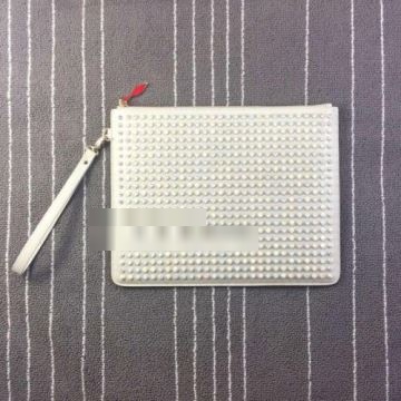 高級本革 クリスチャンルブタンコピー 財布 カード入れ付  Christian Louboutinコピー 小型 軽量 2022 お洒落に魅せる  
