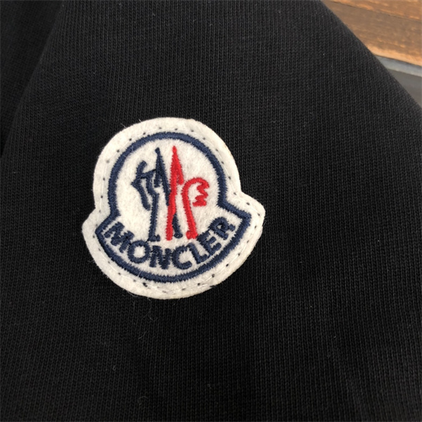 モンクレール スーパーコピー Ｔシャツ 定番 ロゴ プリント コットン MONCLER