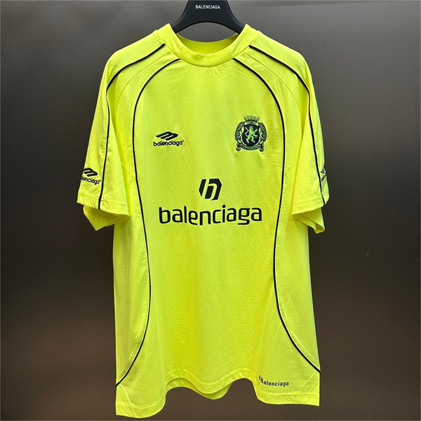 コラボ BALENCIAGA スーパーコピー Ｔシャツ バルセロナ サッカー 10番 バレンシアガ X Manchester United F.C.
