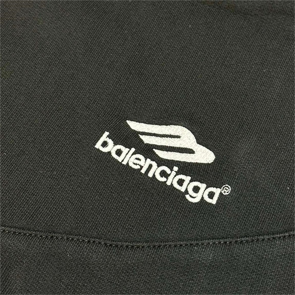 バレンシアガ 偽物 ハーフパンツ SOCCER BUGGY ロゴ 刺繡 オーバーサイズ モダン X Manchester United F.C.