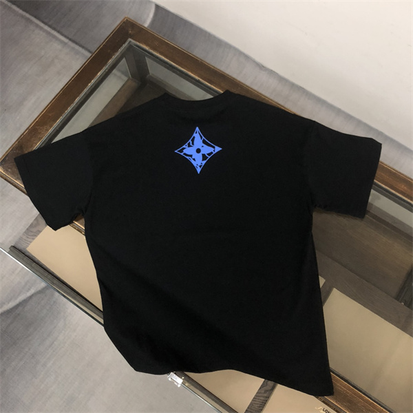 LOUIS VUITTON スーパーコピー Ｔシャツ ロゴ プリント柄 100%綿生地 半袖 ルイヴィトン