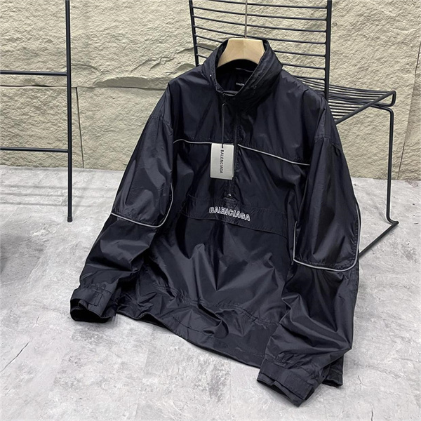 バレンシアガ コピー ジャケット フロントジップ 引き出し式のフード ナイロン 刺繡ロゴ BALENCIAGA