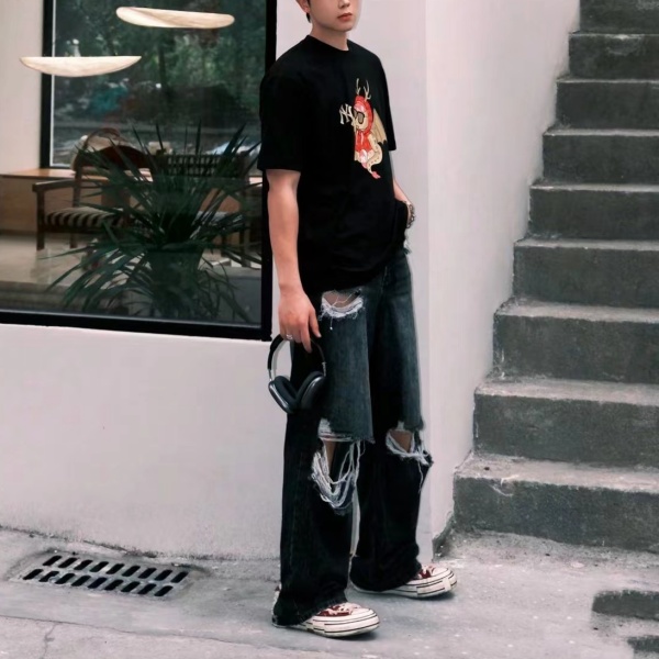 存在感のある BALENCIAGAコピー 2024 ジーンズ バレンシアガお洒落格上げ着用効果最高