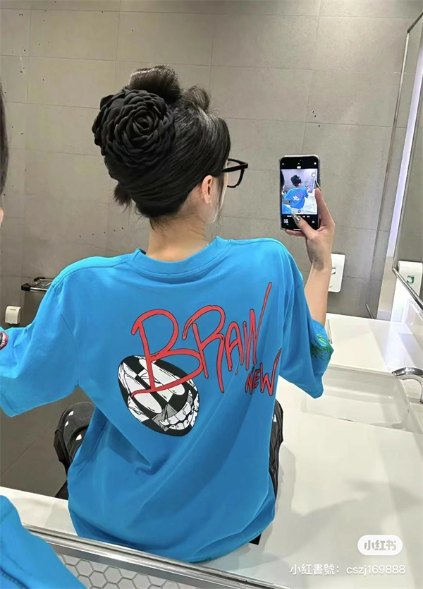 最新作登場！クロムハーツ（CHROME HEARTS）コピーMatty Boy Brain New Blue Tシャツ：