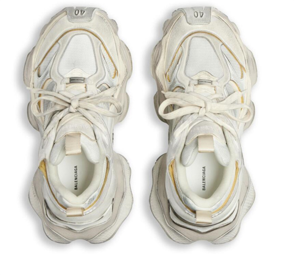 バレンシアガ（Balenciaga）スーパーコピー CARGOレディーススニーカー：モダンな軽量デザイン