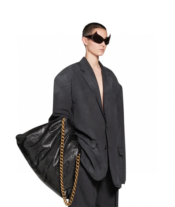 バレンシアガ（BALENCIAGA）コピー ジャケット:洗練されたスタイルと機能性を兼ね備えた注目アイテムコピー
