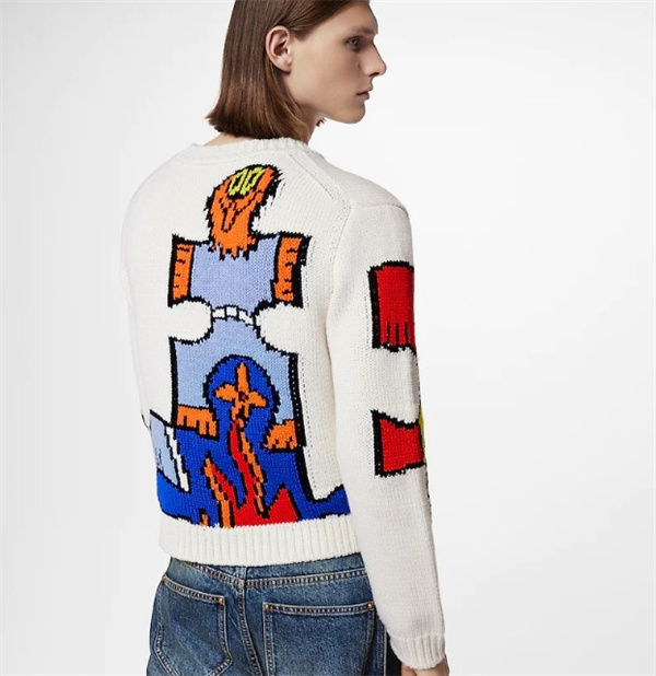 ルイヴィトン(LOUIS VUITTON) コピー、遊び心溢れるクルーネックトップスを新コレクションに追加