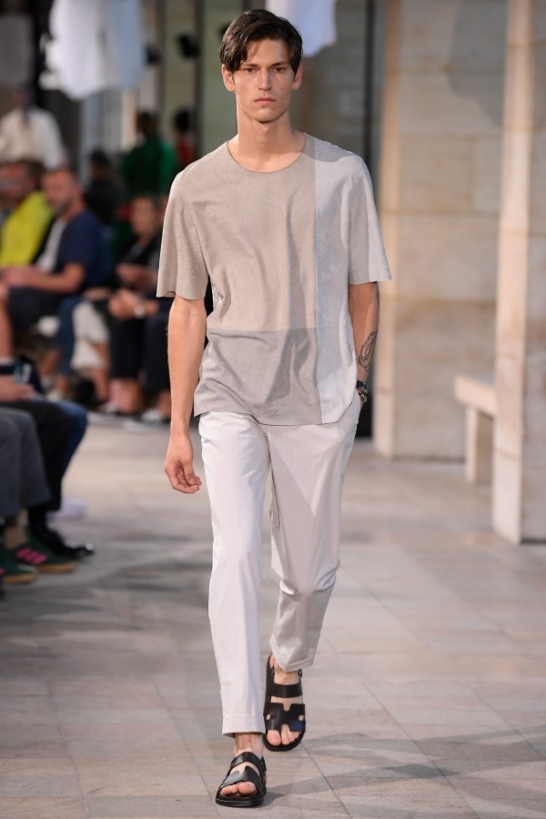 エルメス 2019年春夏メンズコレクション - 日常と非日常を往来する“エルメスの楽園”コピー エルメス 2019年春夏メンズコレクション - 日常と非日常を往来する“エルメスの楽園”コピー