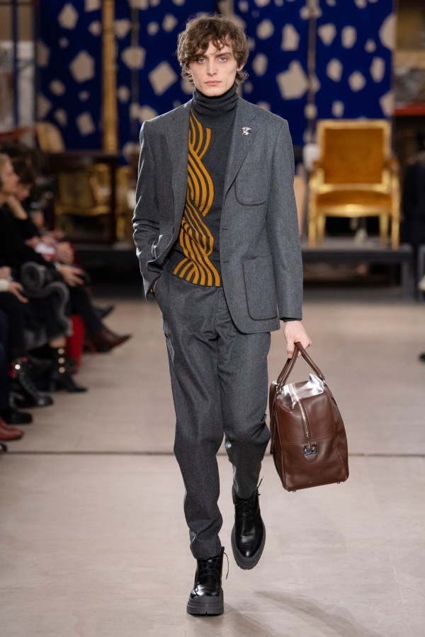 エルメス 2019年秋冬メンズコレクション、フォーマルスタイルから覗かせる紳士の余裕コピー