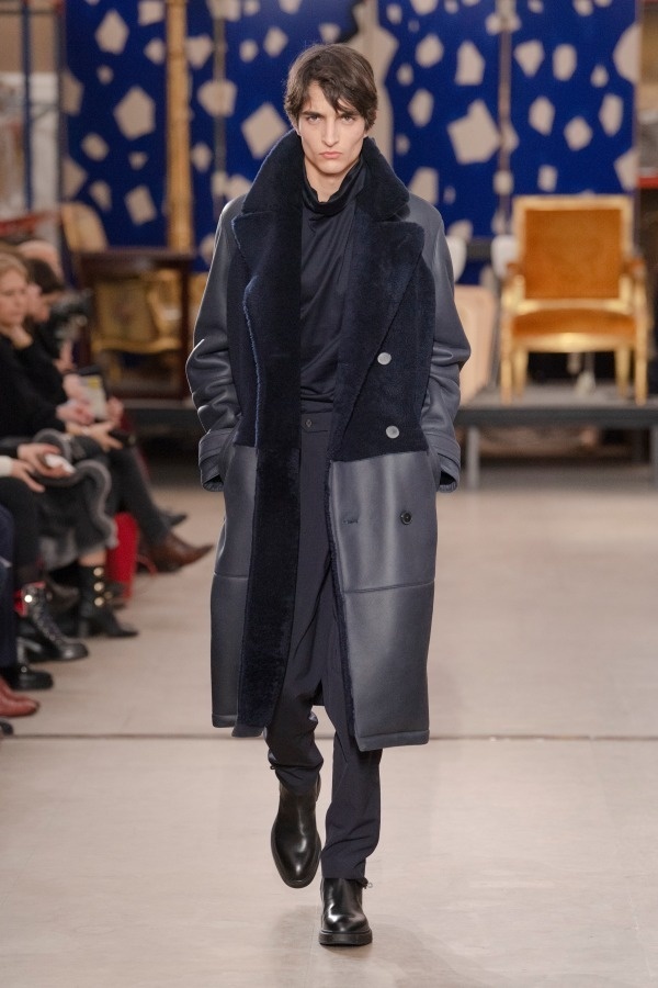 エルメス 2019年秋冬メンズコレクション、フォーマルスタイルから覗かせる紳士の余裕コピー