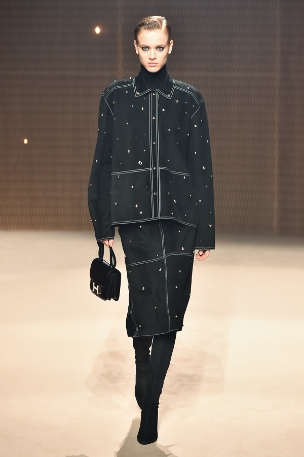 エルメス 2019-20年秋冬コレクション - 星空の瞬きがファッションに落とし込まれたらコピー エルメス 2019-20年秋冬コレクション - 星空の瞬きがファッションに落とし込まれたらコピー