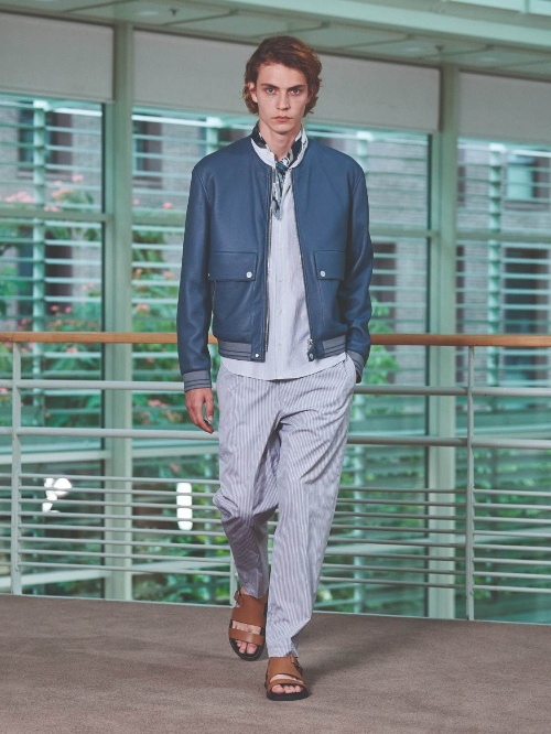 エルメス 2021年春夏メンズコレクション - 夏の風に吹かれる、軽やかな戯れコピー エルメス 2021年春夏メンズコレクション - 夏の風に吹かれる、軽やかな戯れコピー