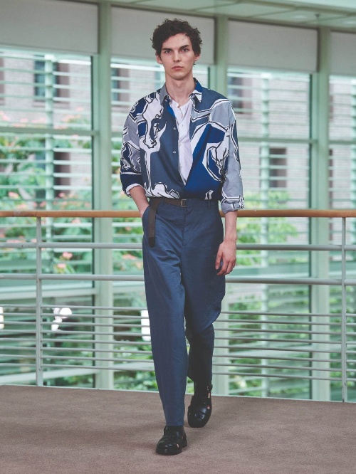エルメス 2021年春夏メンズコレクション - 夏の風に吹かれる、軽やかな戯れコピー エルメス 2021年春夏メンズコレクション - 夏の風に吹かれる、軽やかな戯れコピー