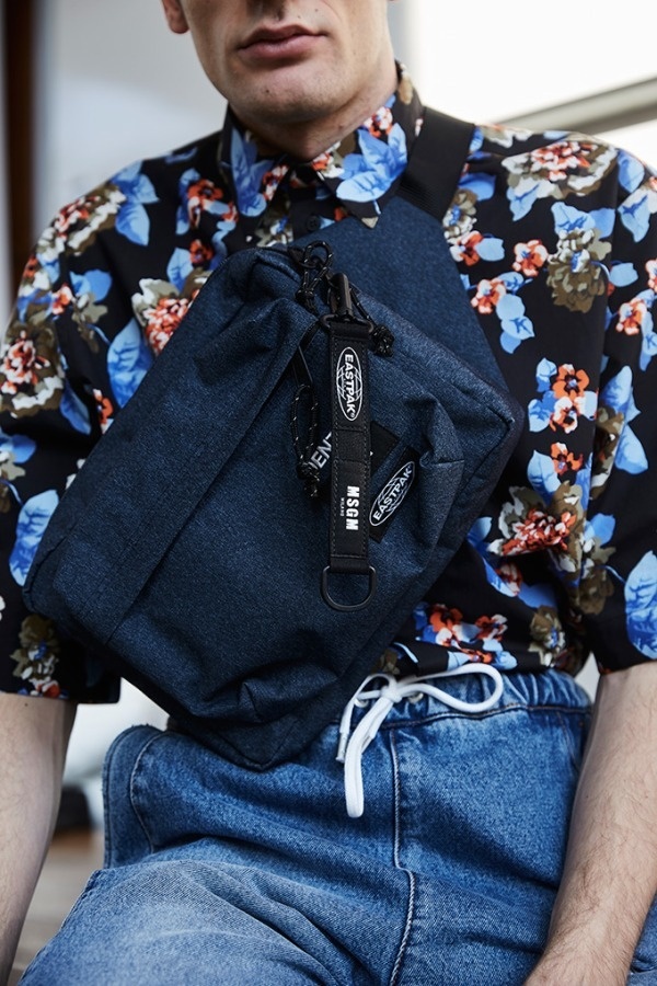 MSGM×イーストパック、ビッグロゴ入りバックパック＆花柄トートバッグコピー