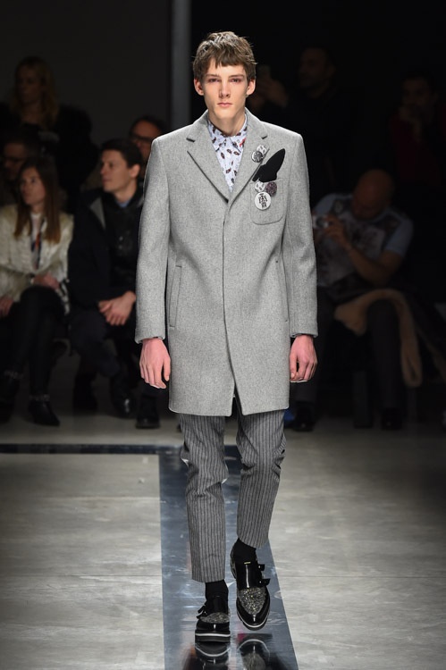 MSGM 2015-16年秋冬メンズコレクション - ロケットと宇宙に憧れてコピー