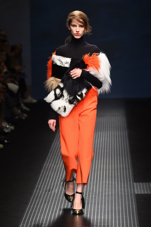 MSGM 2015-16年秋冬コレクション -  色が奏で、着て楽しむ贅沢なリズムをコピー