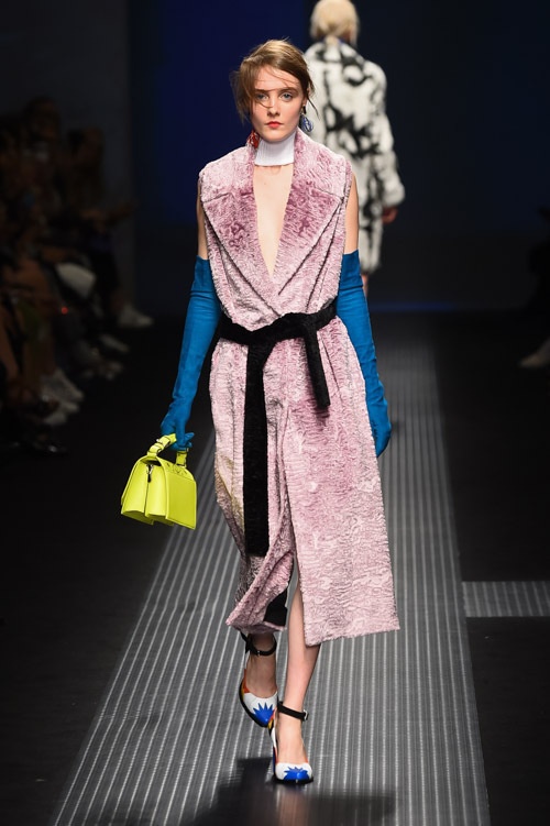 MSGM 2015-16年秋冬コレクション -  色が奏で、着て楽しむ贅沢なリズムをコピー