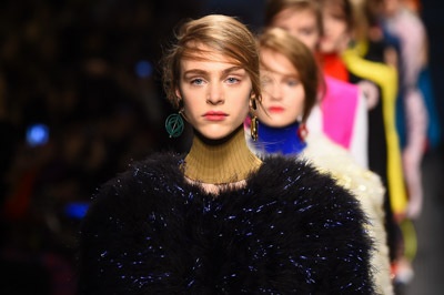 MSGM 2015-16年秋冬コレクション -  色が奏で、着て楽しむ贅沢なリズムを