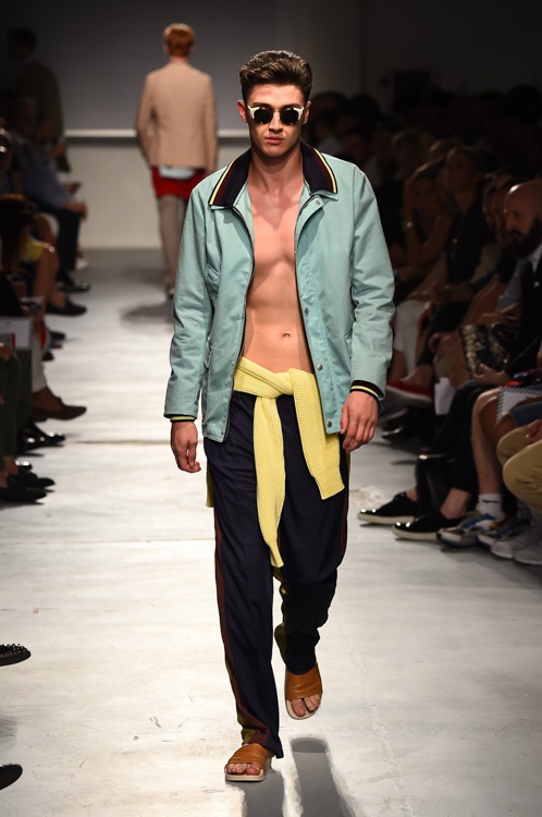 MSGM 2015年春夏コレクション - グルーヴィーな音楽で描き出す、50&60