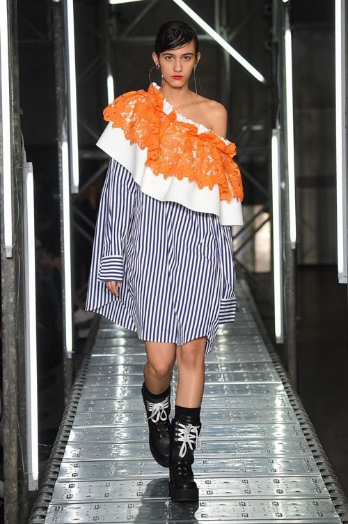 MSGM 2016-17年秋冬ウィメンズコレクション - 鮮やかな色柄があふれる刺激的な世界コピー