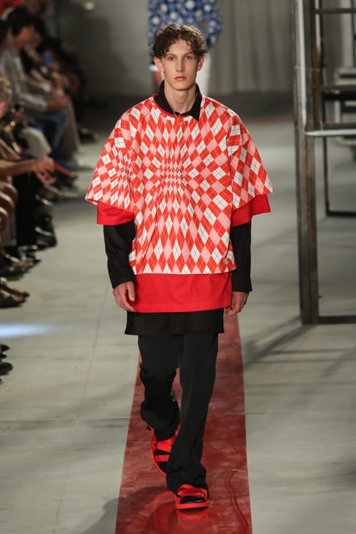  MSGM 2017年春夏メンズコレクション - ストリートスタイルに花と直線の気品をコピー