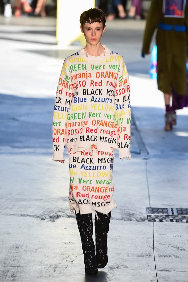 MSGM 2018年春夏コレクション - 色彩のエネルギーに身をまかせてコピー MSGM 2018年春夏コレクション - 色彩のエネルギーに身をまかせてコピー