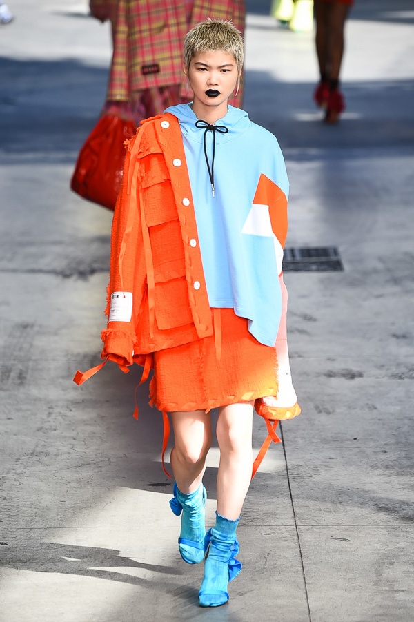 MSGM 2018年春夏コレクション - 色彩のエネルギーに身をまかせてコピー MSGM 2018年春夏コレクション - 色彩のエネルギーに身をまかせてコピー