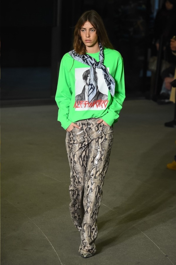 MSGM 2018-19年秋冬コレクション - 詩人の言葉にのせてイタリアへの愛を綴るコピー MSGM 2018-19年秋冬コレクション - 詩人の言葉にのせてイタリアへの愛を綴るコピー