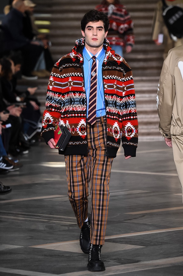 MSGM 2018-19年秋冬メンズコレクション - 学生たちのプレイフルな日常コピー MSGM 2018-19年秋冬メンズコレクション - 学生たちのプレイフルな日常コピー