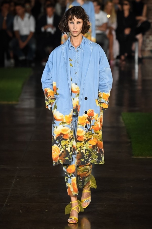 MSGM 2019年春夏コレクション - ビビッドカラーが飛び交い、新しい季節を告げるコピー MSGM 2019年春夏コレクション - ビビッドカラーが飛び交い、新しい季節を告げるコピー