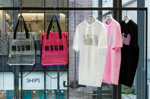 MSGMデザイナー マッシモ・ジョルジェッティにインタビュー、ファッションは幸せな気持ちをくれるものコピー MSGMデザイナー マッシモ・ジョルジェッティにインタビュー、ファッションは幸せな気持ちをくれるものコピー