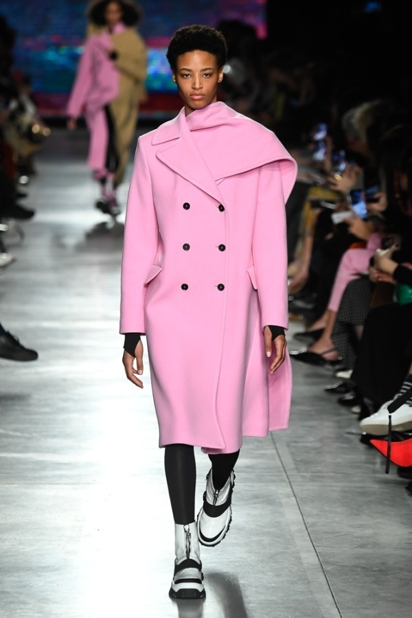 MSGM 2019-20年秋冬ウィメンズコレクション - ポップなハートに心躍らせてコピー MSGM 2019-20年秋冬ウィメンズコレクション - ポップなハートに心躍らせてコピー