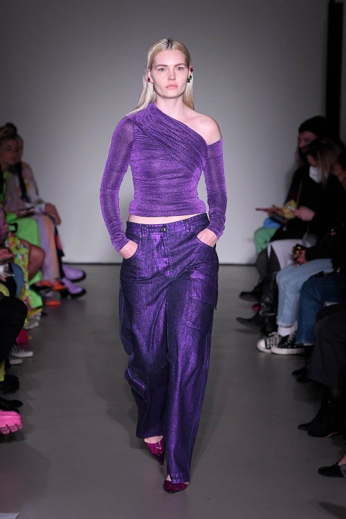 MSGM 2022-23年秋冬コレクション、星々へのラブレターコピー MSGM 2022-23年秋冬コレクション、星々へのラブレターコピー
