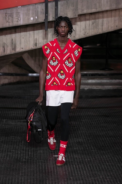 MSGM 2023-24年秋冬メンズコレクション - 架空の大学「Dreamers University」コピー MSGM 2023-24年秋冬メンズコレクション - 架空の大学「Dreamers University」コピー