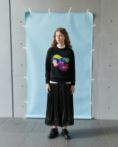 フラボア“クレパス”で描いたグラフィックのTシャツやワンピース、イラストレーターとコラボコピー